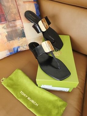 Tory Burch Black Leather Thong Sandals with Gold Logo Accent